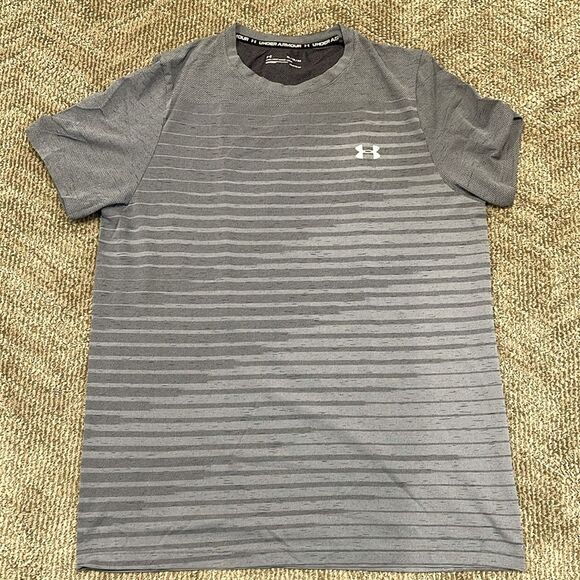 Under Armour Blue striped Tee - Picture 1 of 4